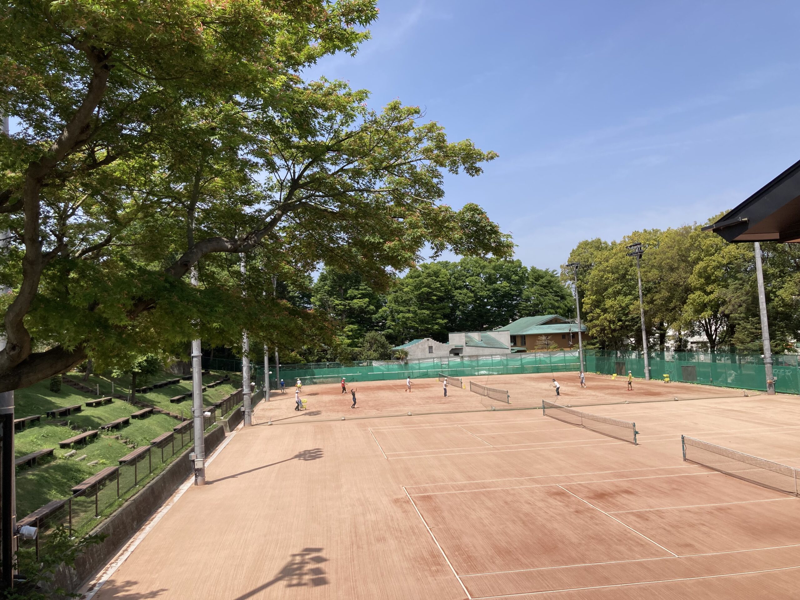 【中古】 テニス 壁を打ちやぶる上達の秘訣を解説/学校図書/内山勝 シングルスで勝つ! テニス 上達のコツ50 (コツがわかる本